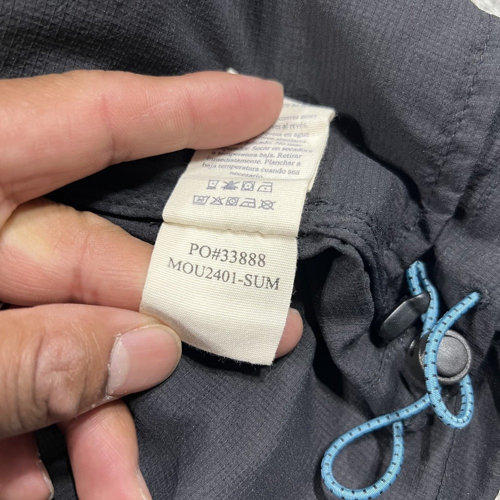 Faherty Men's Black Windbreaker with Light Blue Accents - Picture 10 of 13
